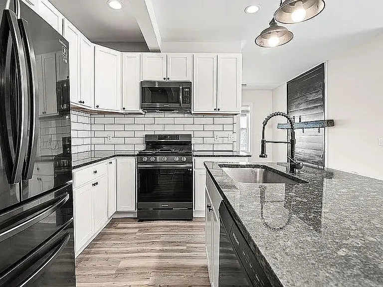 1282 Cole St — Photo 5