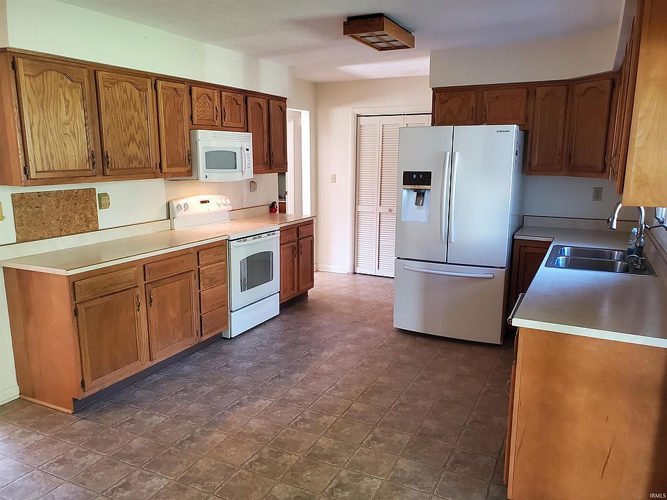 2nd image of 3900 W 26th St