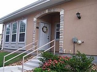 107 Stone Hill Dr, Brenham, TX 77833