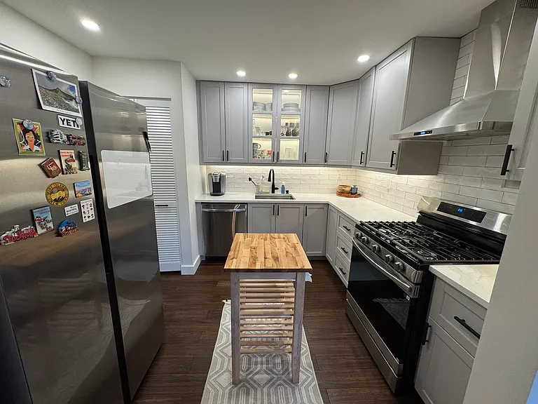 12 Clay St — Photo 3