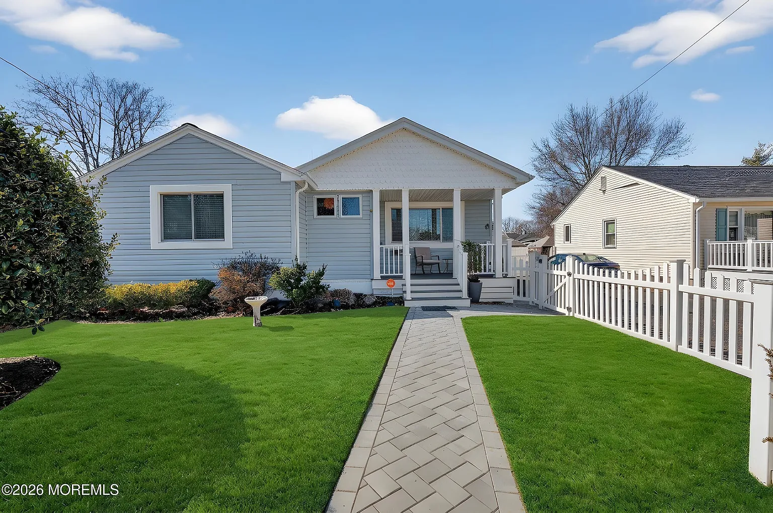 282 Rockwell Avenue photo 1