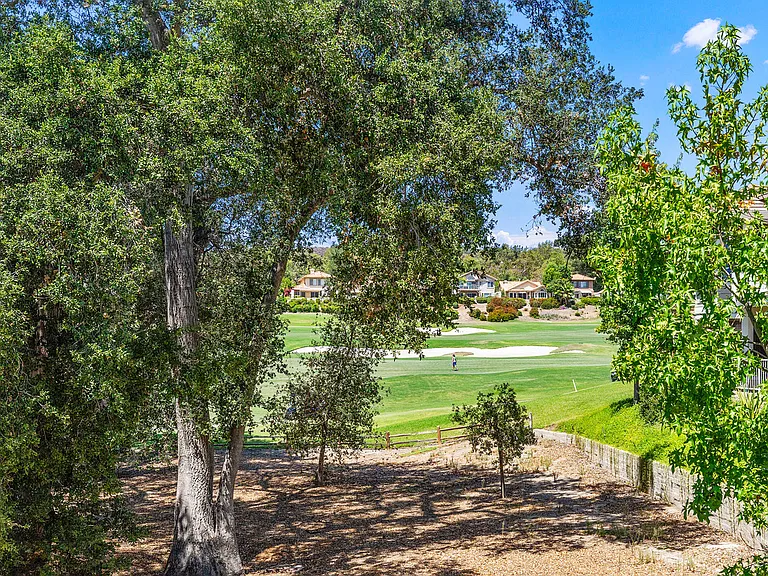 31 Oak Knls — Photo 45
