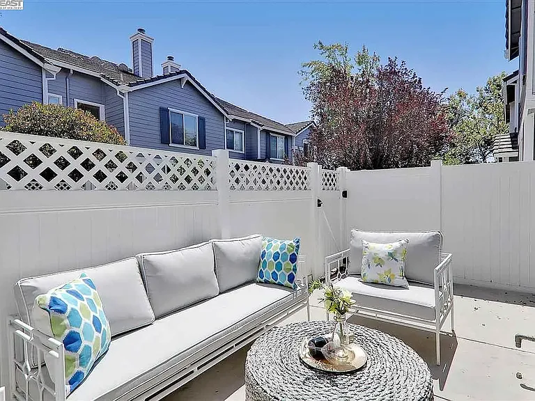 5710 Caprice Cmn — Photo 30