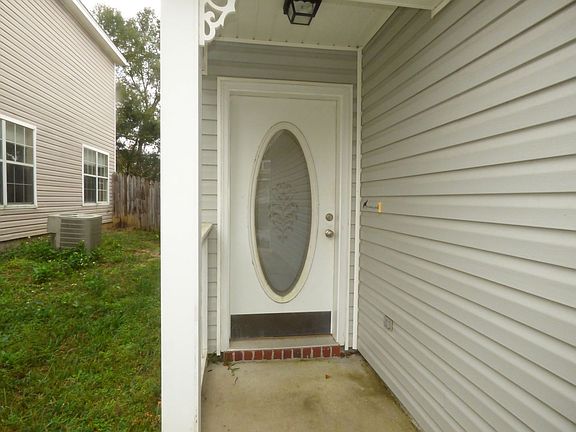 3rd image of 5154 Victoria Dr