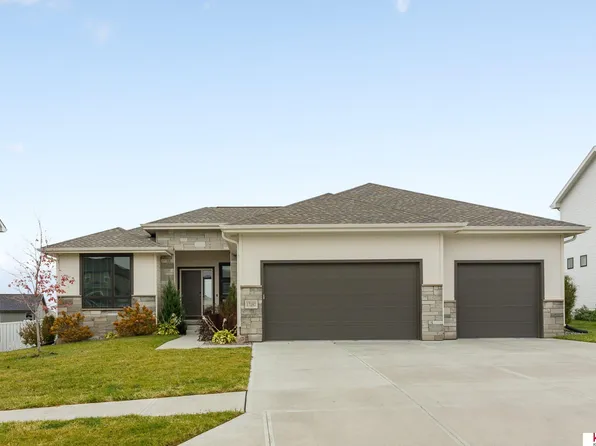 17192 Whitmore St, Bennington, NE 68007