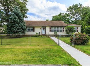 192 Sammis Ave, Deer Park, NY 11729