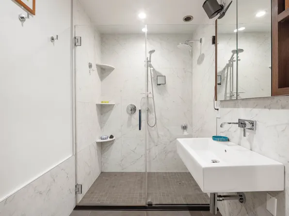 336 Saint Mark's Avenue image 6 of 10