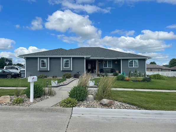 1004 Woodcrest St, Norfolk, NE 68701