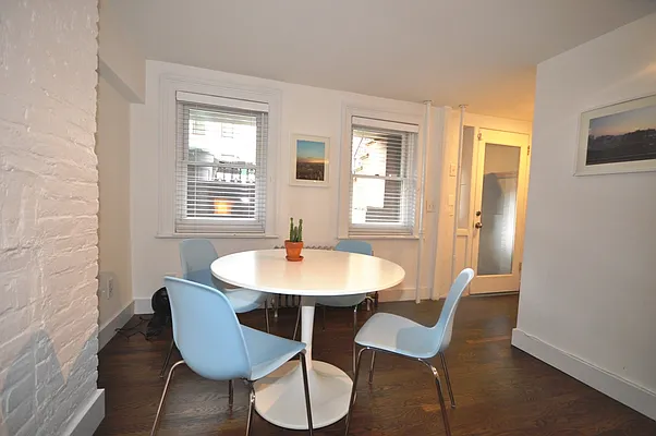 Rented by Corcoran | media 27