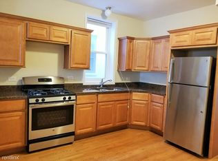 3704 N Southport Ave, Chicago, IL 60613