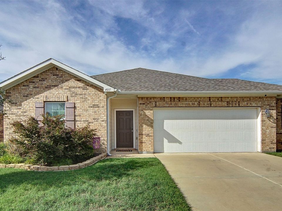 1st image of 405 Willow Creek Dr