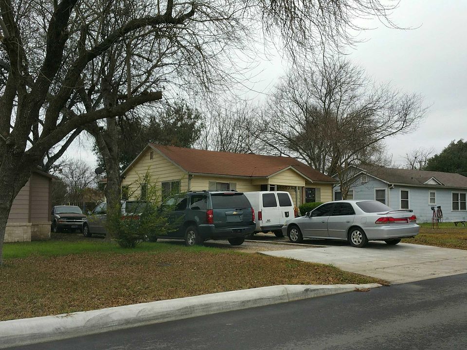 2nd image of 810 Alexander Hamilton Dr