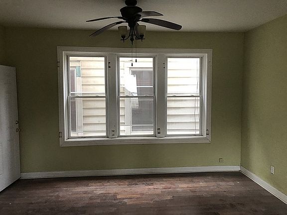 4th image of 6008 S Wood St
