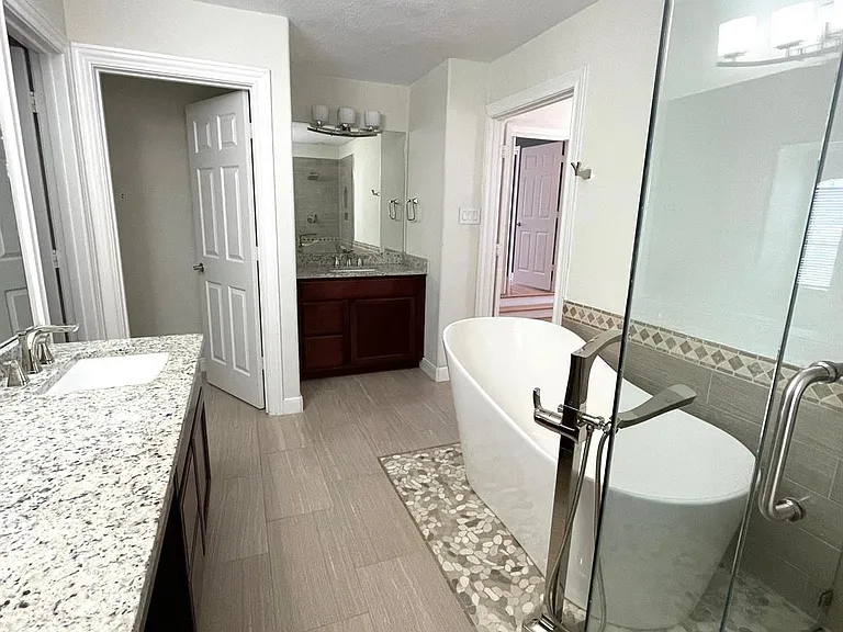 256 Westcott St — Photo 8
