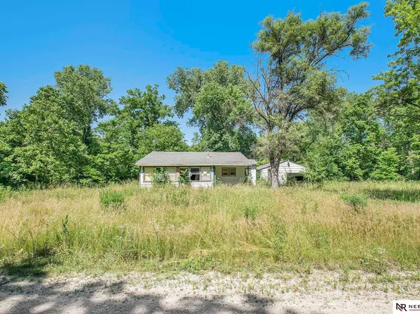 24650 King Lakeside Dr, Valley, NE 68064