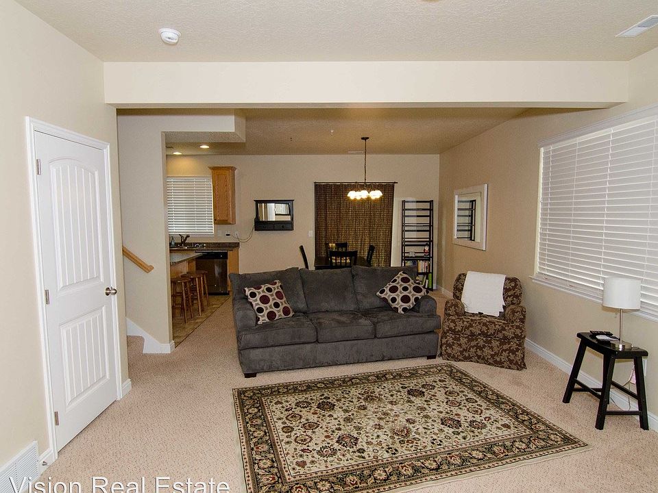 1st image of 3181 W Desert Lily Dr