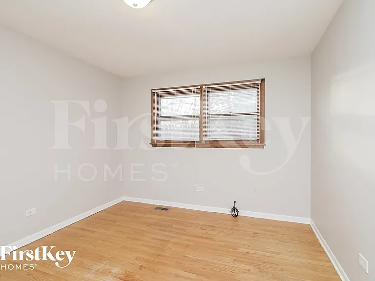 1253 W 187th St — Photo 9