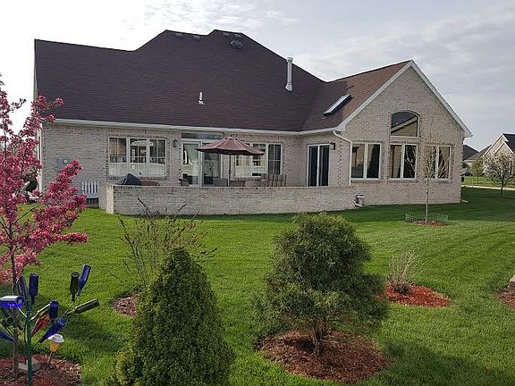 3rd image of 150 Bordeaux Dr