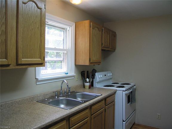 3rd image of 135 Wolf Ave