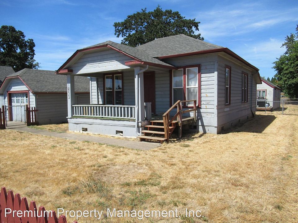 1st image of 1352 Waller St SE #10382158