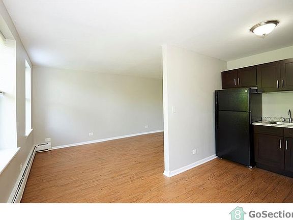 2nd image of 6811 S Paxton Ave APT 401