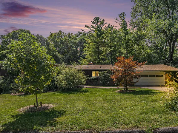 442 Huntington Pl, Ann Arbor, MI 48104