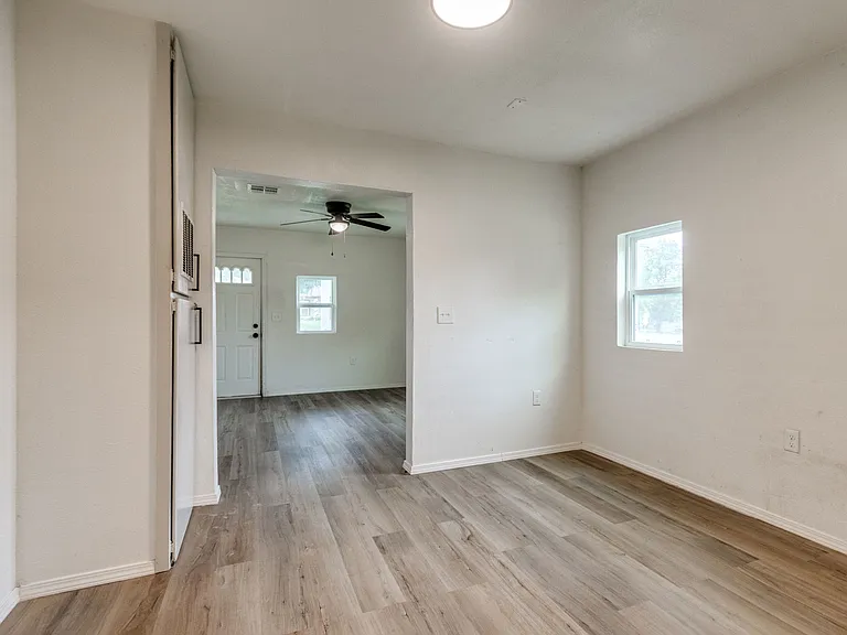 1330 NE 7th St #LS — Photo 23