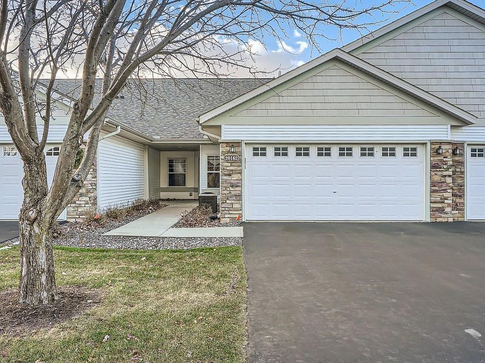 1st image of 20162 Farnham Ln N