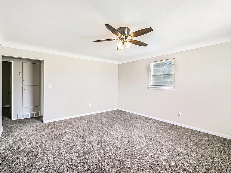 310 E Pierson Rd — Photo 2
