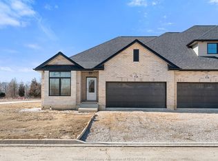 715 Elliot Point Rd #A, Amherstburg, ON N9V 0H1