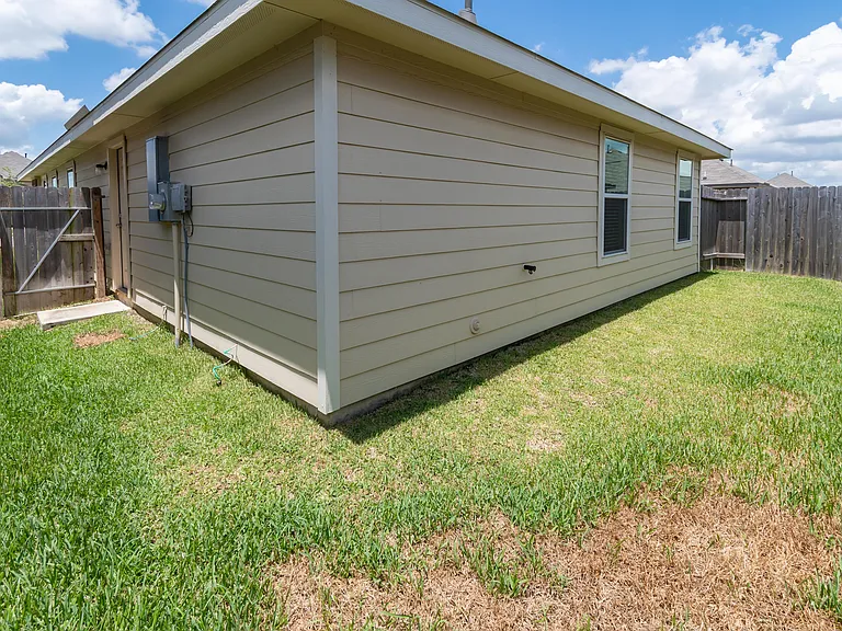 24231 Paresi Ct — Photo 5