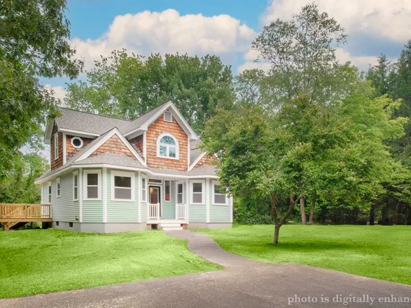 12 Heritage Rd, Rehoboth, MA 02769