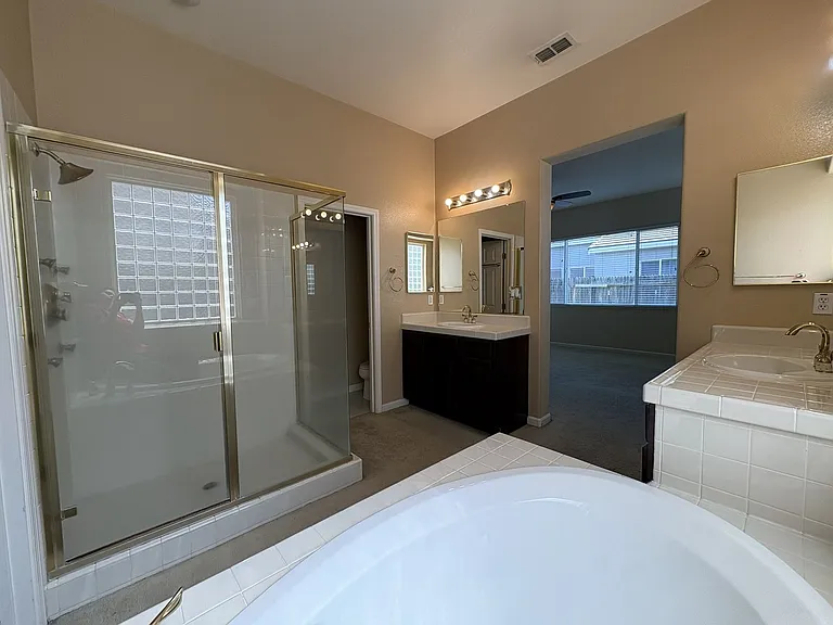 5637 Lilyview Way — Photo 19