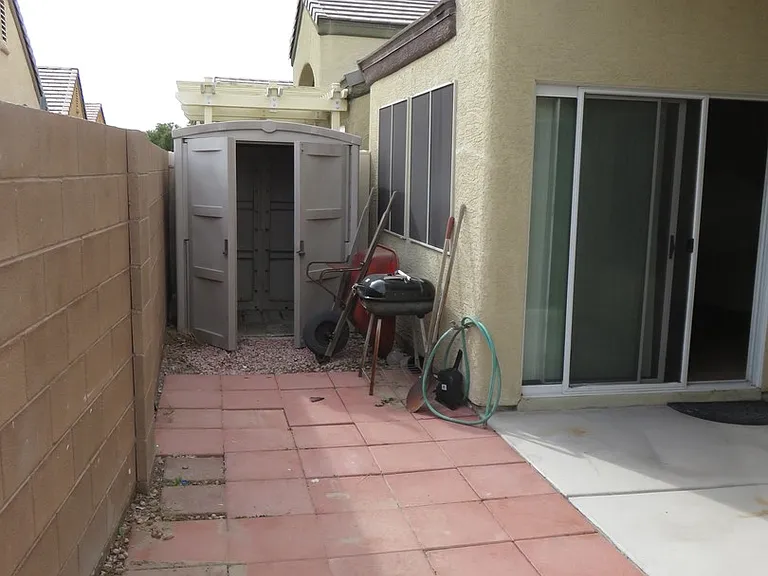 3358 Glacial Lake St — Photo 17