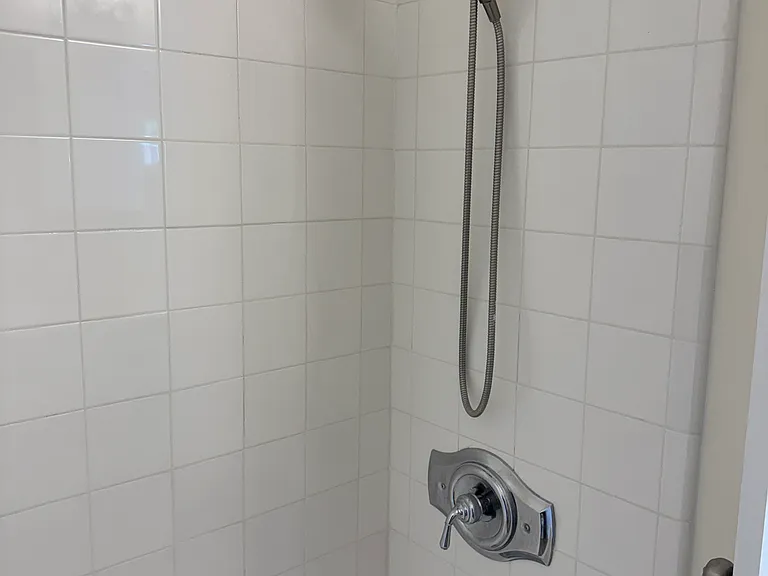 22 Mills St #1 — Photo 23