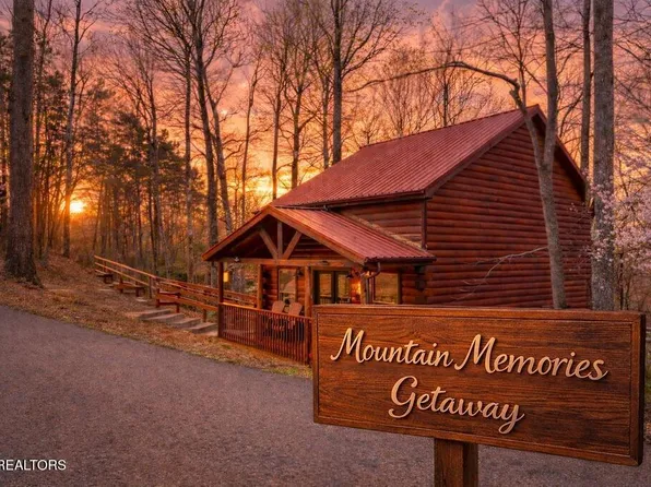 1628 Ginnys Trl, Sevierville, TN 37876