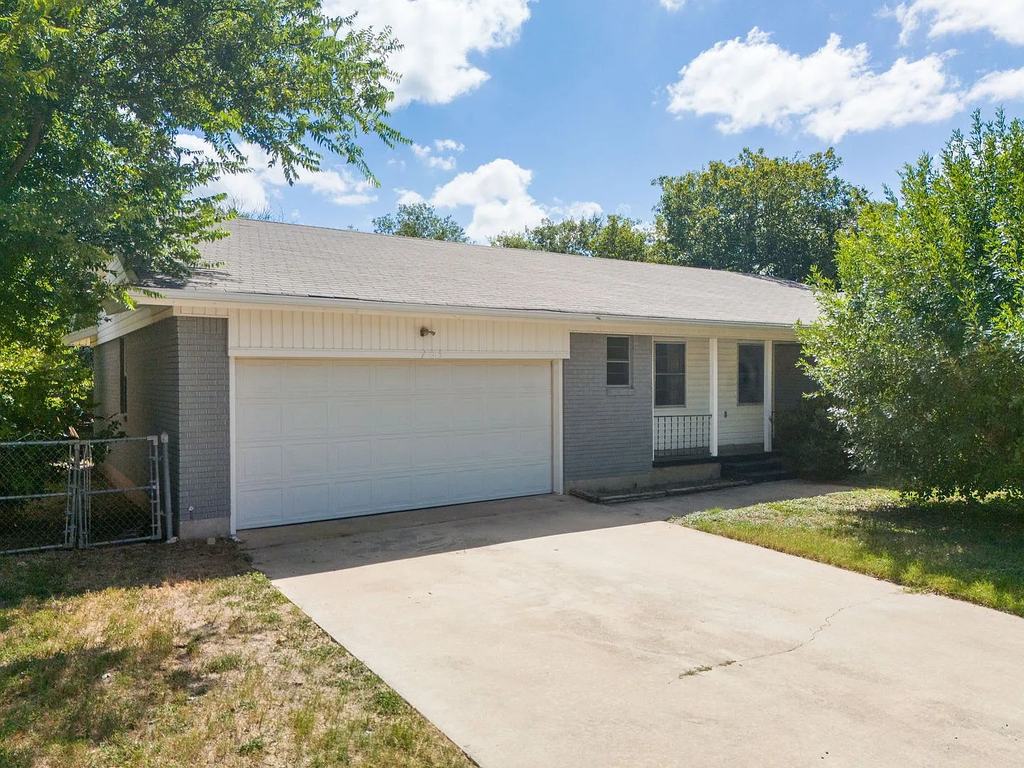 $500 off first months rent — Photo 1