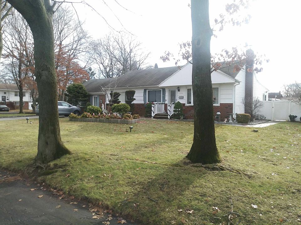 2nd image of 1339 1st St