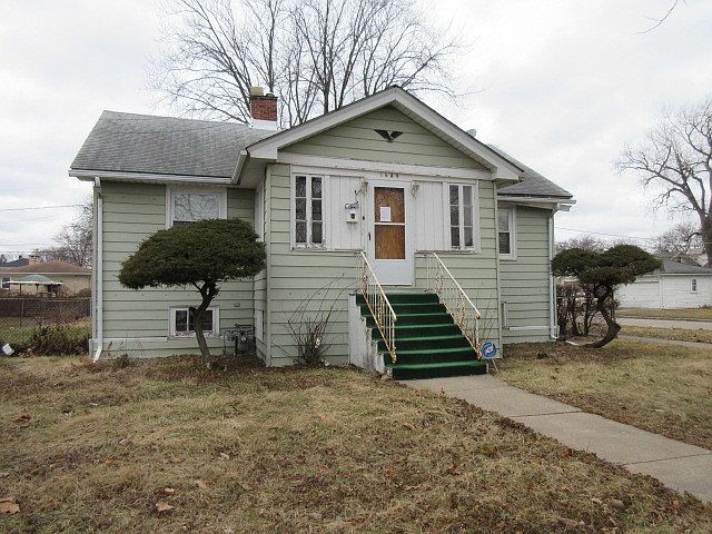 1st image of 1600 S 17th Ave