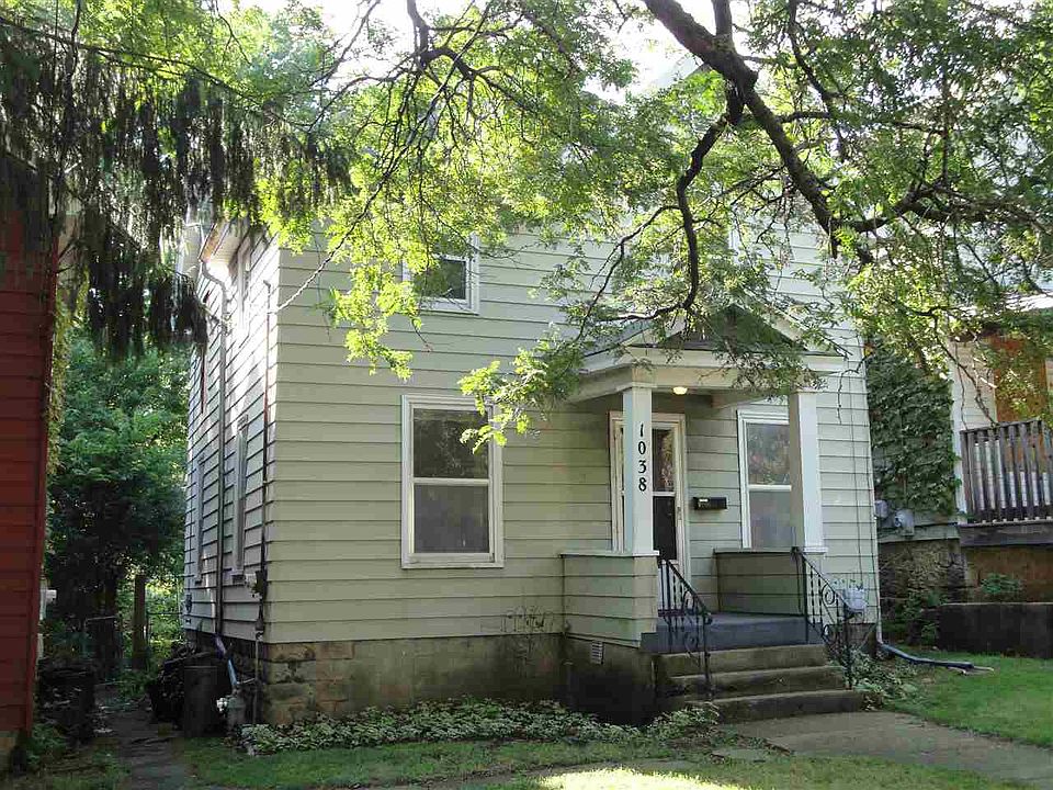 1st image of 1038 Woodlawn Ave