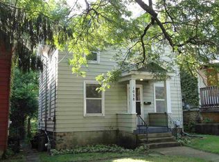 1038 Woodlawn Ave, Rockford, IL 61103