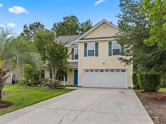 2nd image of 136 Molinia Dr.