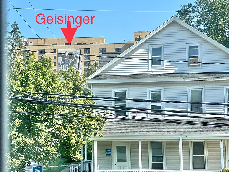 682 Bloom Rd