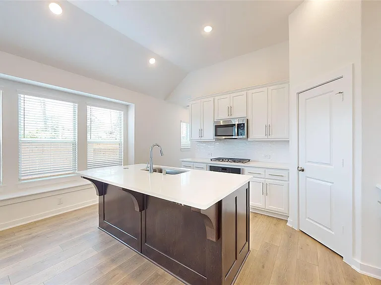 570 Sand Branch Dr — Photo 7