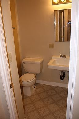 5th image of 1920 N Marianna Ave APT 207