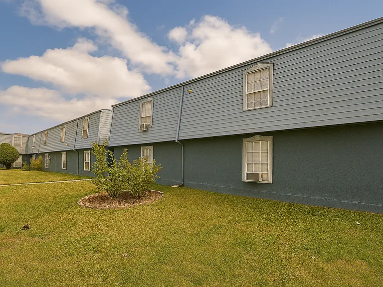 Phoenix Apartments — Photo 8