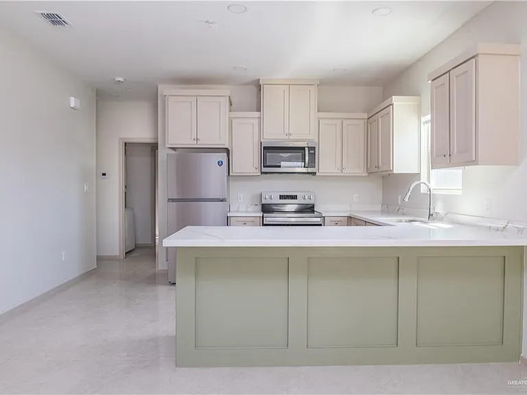 2114 Galveston Ave #2 — Photo 6