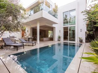 736 N Orange Dr #1, Los Angeles, CA 90038