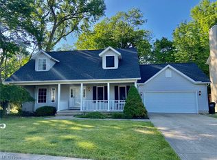 28701 Uxbridge Dr, Willowick, OH