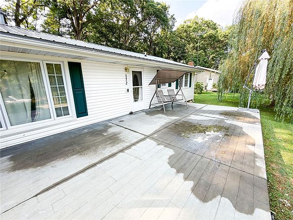 3rd image of 112 Valley Rd